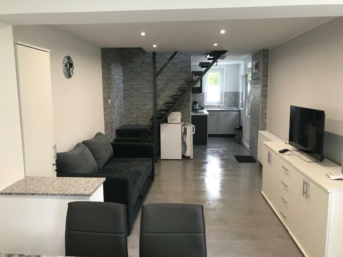 Heni Apartment Bük 外观 照片