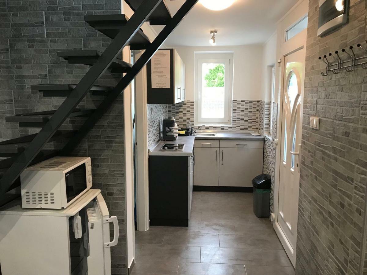 Heni Apartment Bük 外观 照片